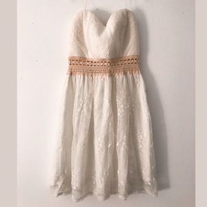 Cream strapless dress with floral lace